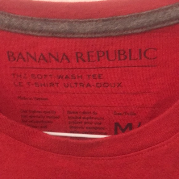 Banana Republic 3 tone Ultra Soft Wash tee red, grey and dark blue - Picture 2 of 3